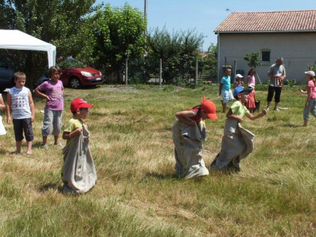 Kermesse - La course en sac, toujours un succès !