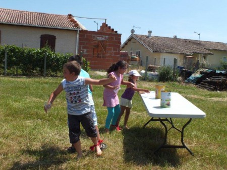 Kermesse - On s'attache ...